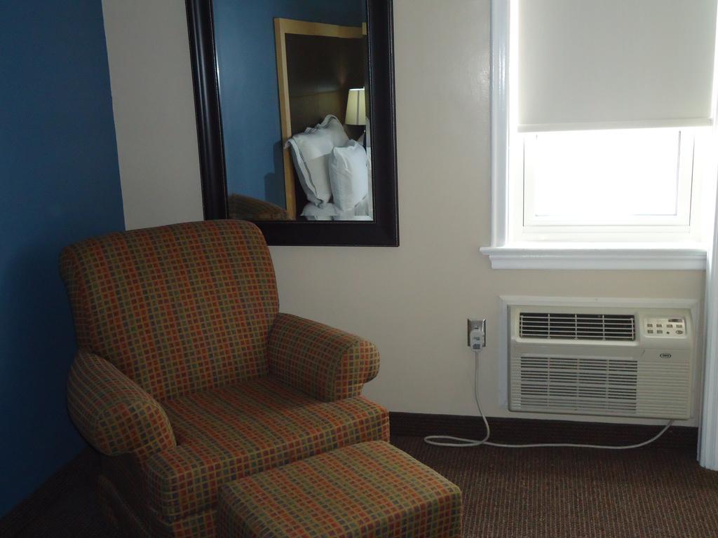Econo Lodge Sudbury Quarto foto